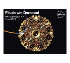 Fibula van Dorestad (postzegelmapje nr. 704)
